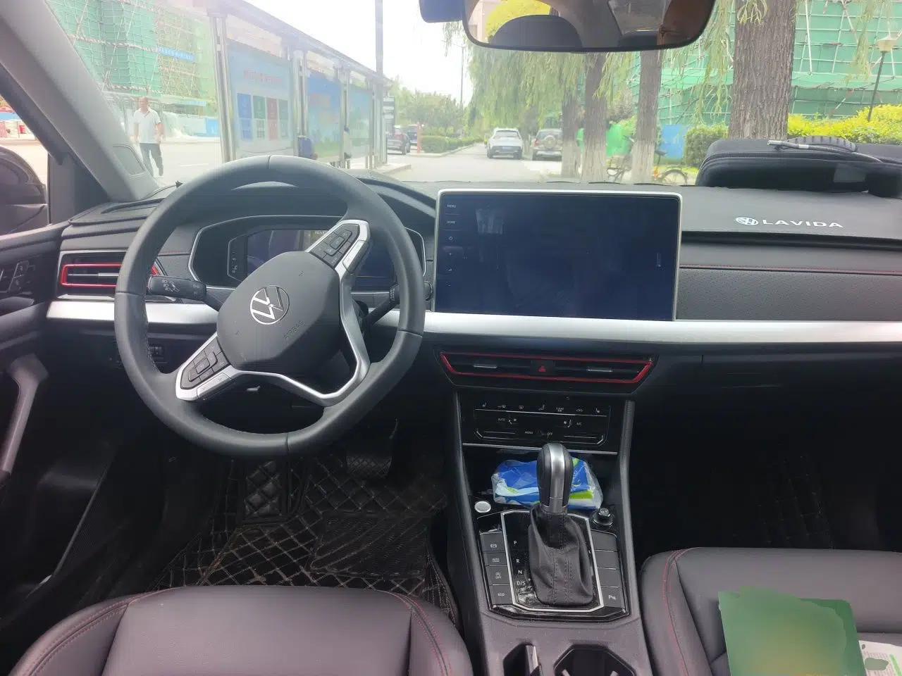 Volkswagen Lavida 2023 300TSI DSG Starry Sky Leading Edition — миниатюра 9