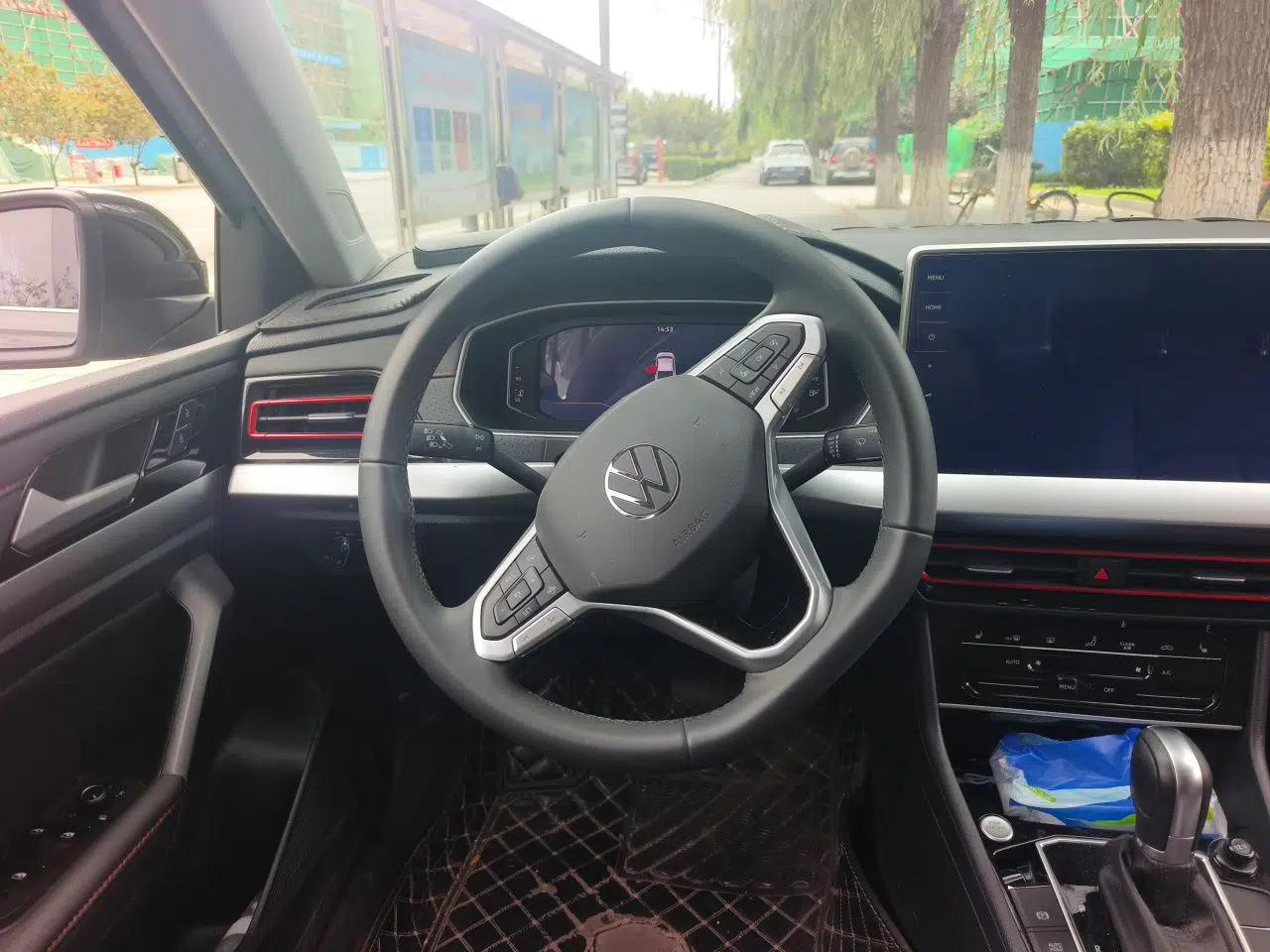 Volkswagen Lavida 2023 300TSI DSG Starry Sky Leading Edition — миниатюра 10