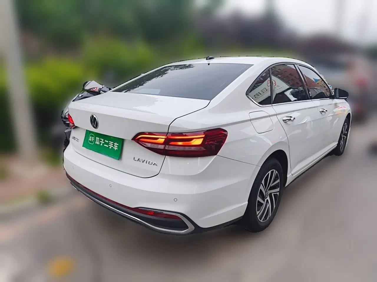 Volkswagen Lavida 2023 1.5L Automatic 5 Million Edition — миниатюра 4