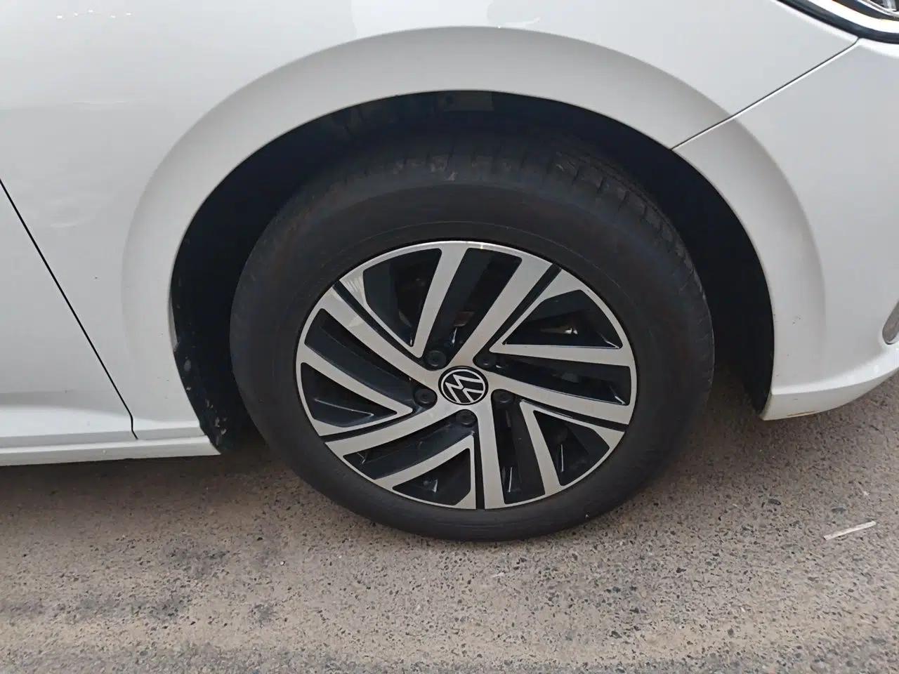 Volkswagen Lavida 2023 1.5L Automatic 5 Million Edition — миниатюра 5