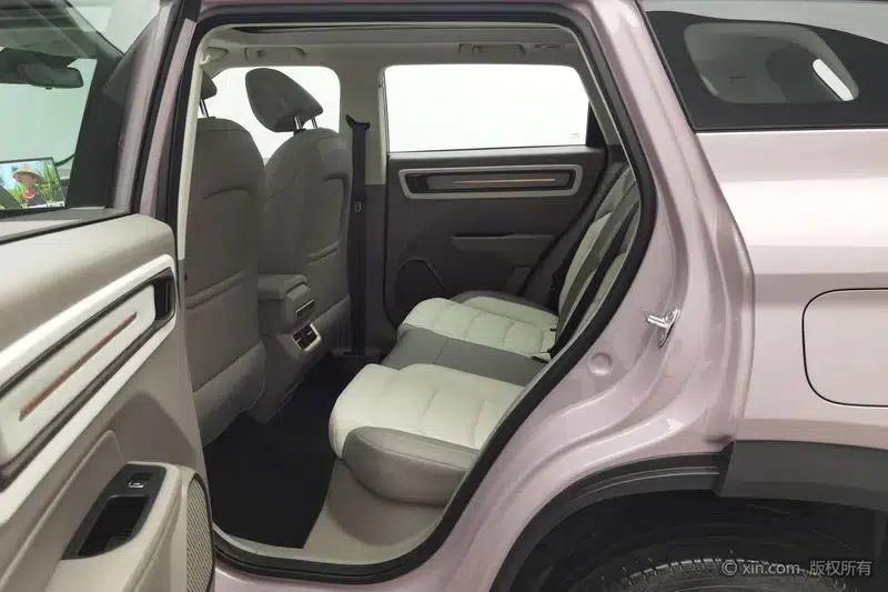 Geely ICON 2026 1.5TD Chocolate Premium Edition — миниатюра 19