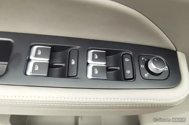 Geely ICON 2026 1.5TD Chocolate Premium Edition — миниатюра 22