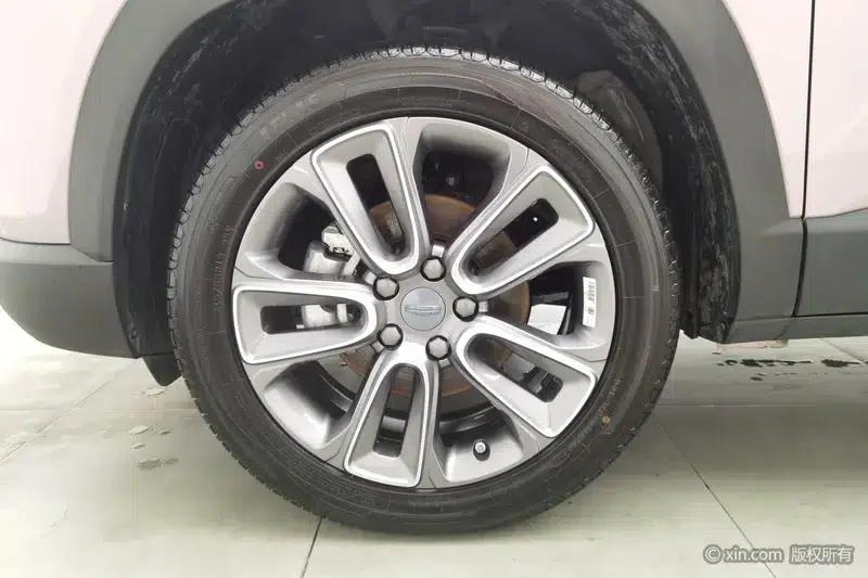 Geely ICON 2026 1.5TD Chocolate Premium Edition — миниатюра 8