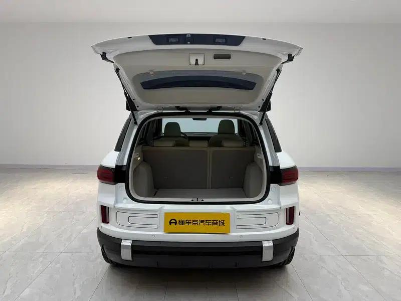 Geely ICON 2023 1.5TD Chocolate Edition — миниатюра 20