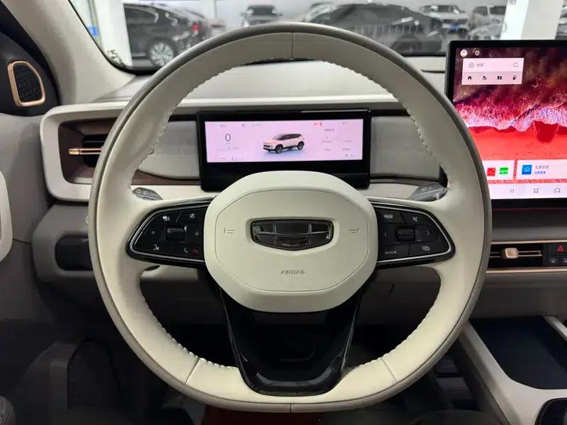 Geely ICON 2026 1.5TD Chocolate Premium Edition — миниатюра 13