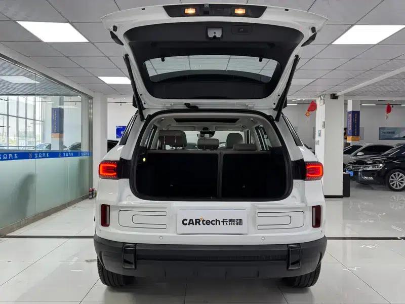 Geely ICON 2026 1.5TD Chocolate Premium Edition — миниатюра 17