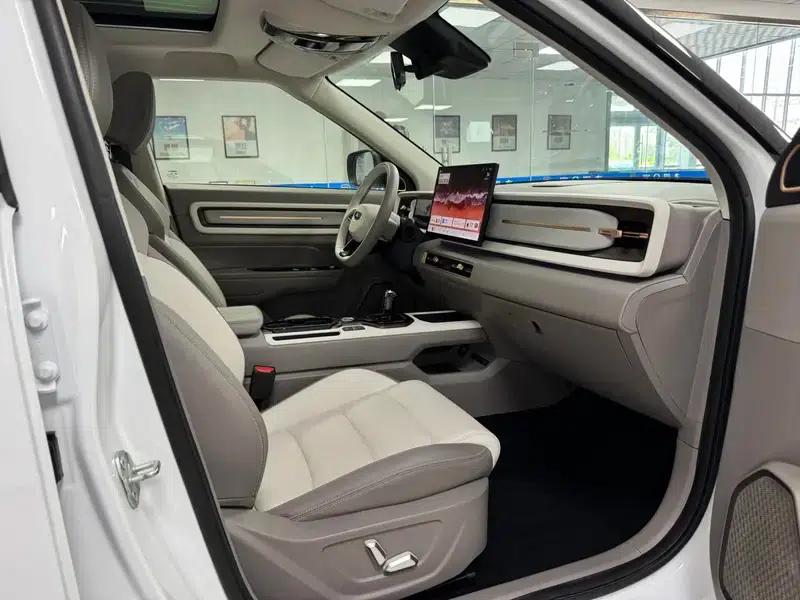 Geely ICON 2026 1.5TD Chocolate Premium Edition — миниатюра 8