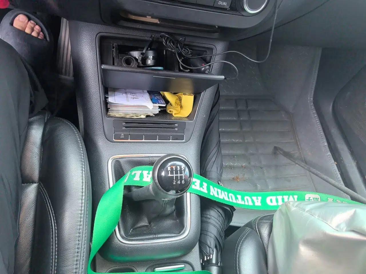 Volkswagen Tiguan 2012 1.8TSI Manual Two-Wheel Drive Enjoyment Edition — миниатюра 14