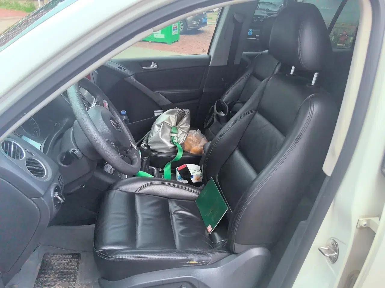 Volkswagen Tiguan 2012 1.8TSI Manual Two-Wheel Drive Enjoyment Edition — миниатюра 15