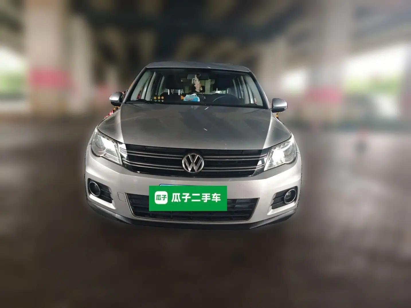 Volkswagen Tiguan 2012 1.8TSI Automatic Two-Wheel Drive Urban Edition — миниатюра 2