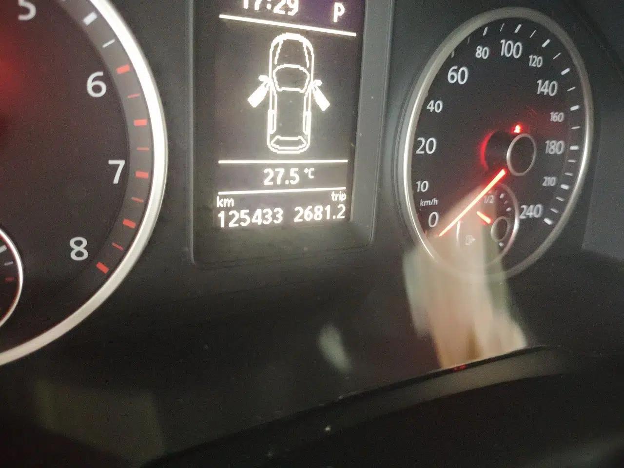 Volkswagen Tiguan 2012 1.8TSI Automatic Two-Wheel Drive Urban Edition — миниатюра 12
