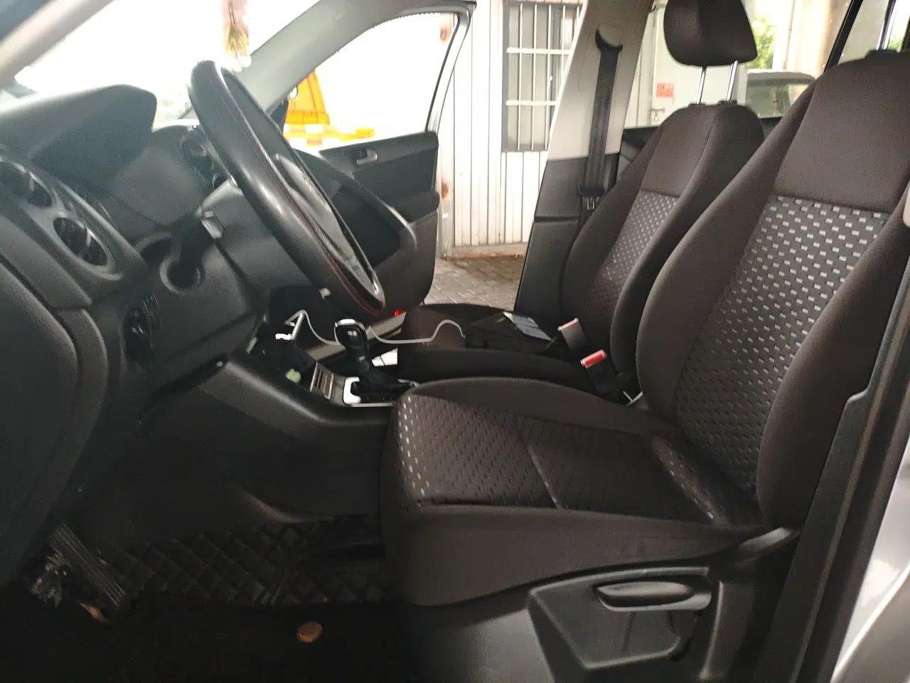 Volkswagen Tiguan 2012 1.8TSI Automatic Two-Wheel Drive Urban Edition — миниатюра 15