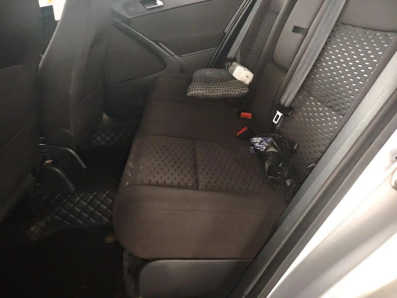 Volkswagen Tiguan 2012 1.8TSI Automatic Two-Wheel Drive Urban Edition — миниатюра 17