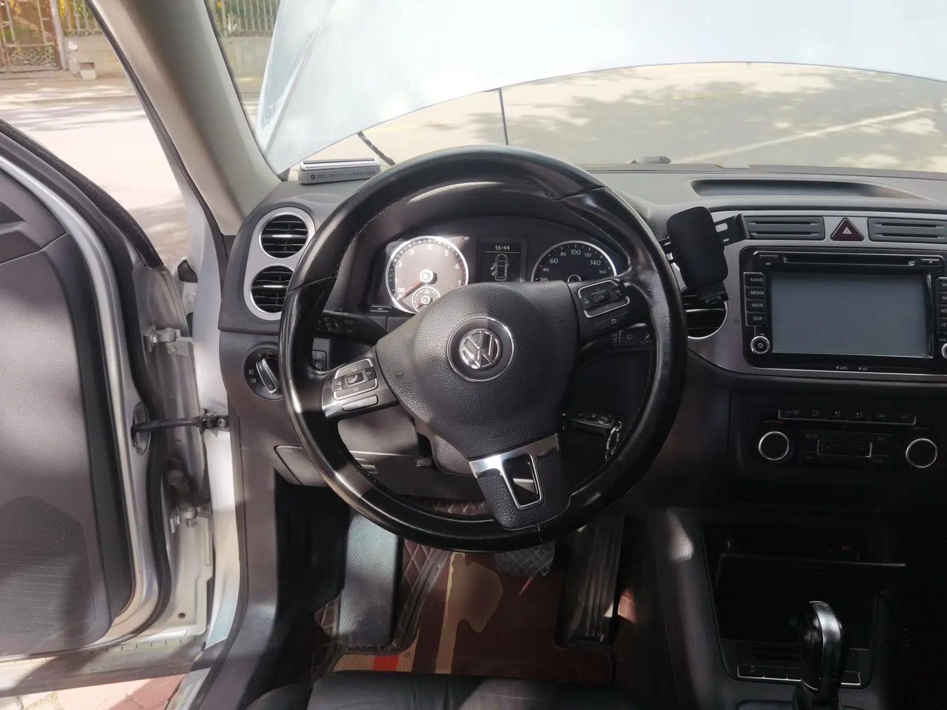Volkswagen Tiguan 2012 1.8TSI Automatic All-Wheel Drive Fashion Edition — миниатюра 10