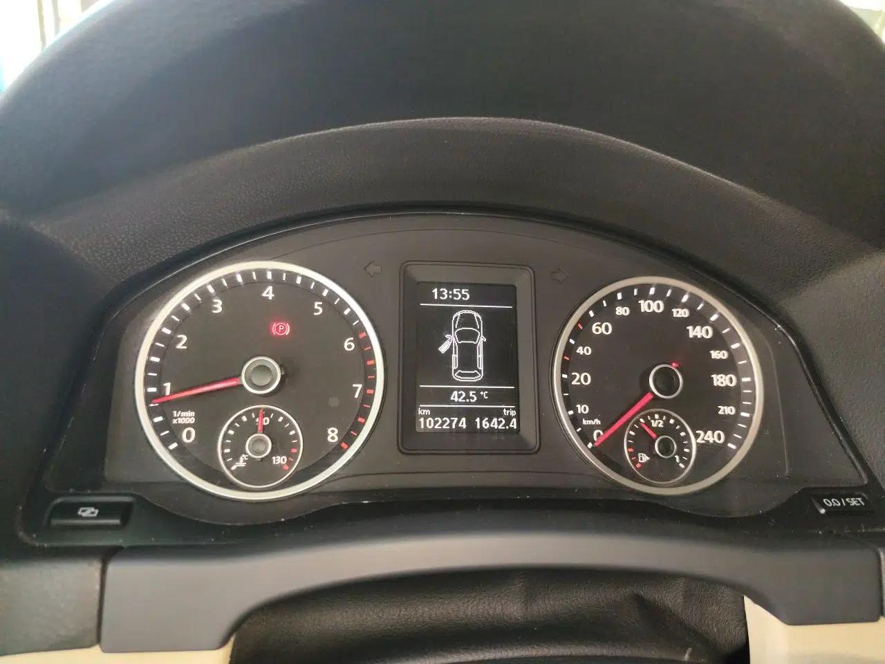 Volkswagen Tiguan 2012 1.8TSI Manual Two-Wheel Drive Urban Edition — миниатюра 11