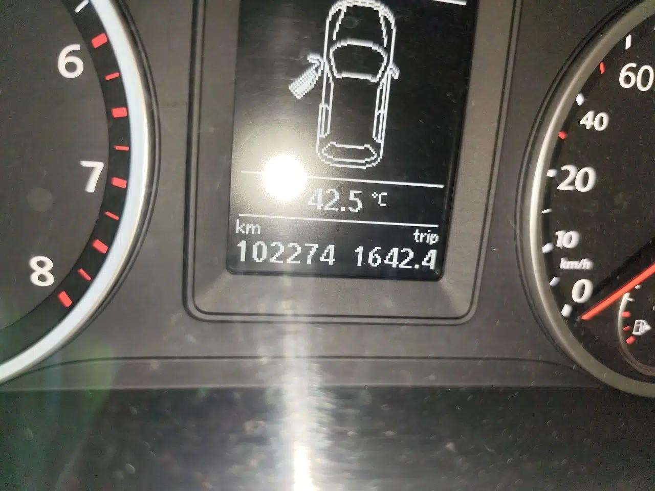 Volkswagen Tiguan 2012 1.8TSI Manual Two-Wheel Drive Urban Edition — миниатюра 12