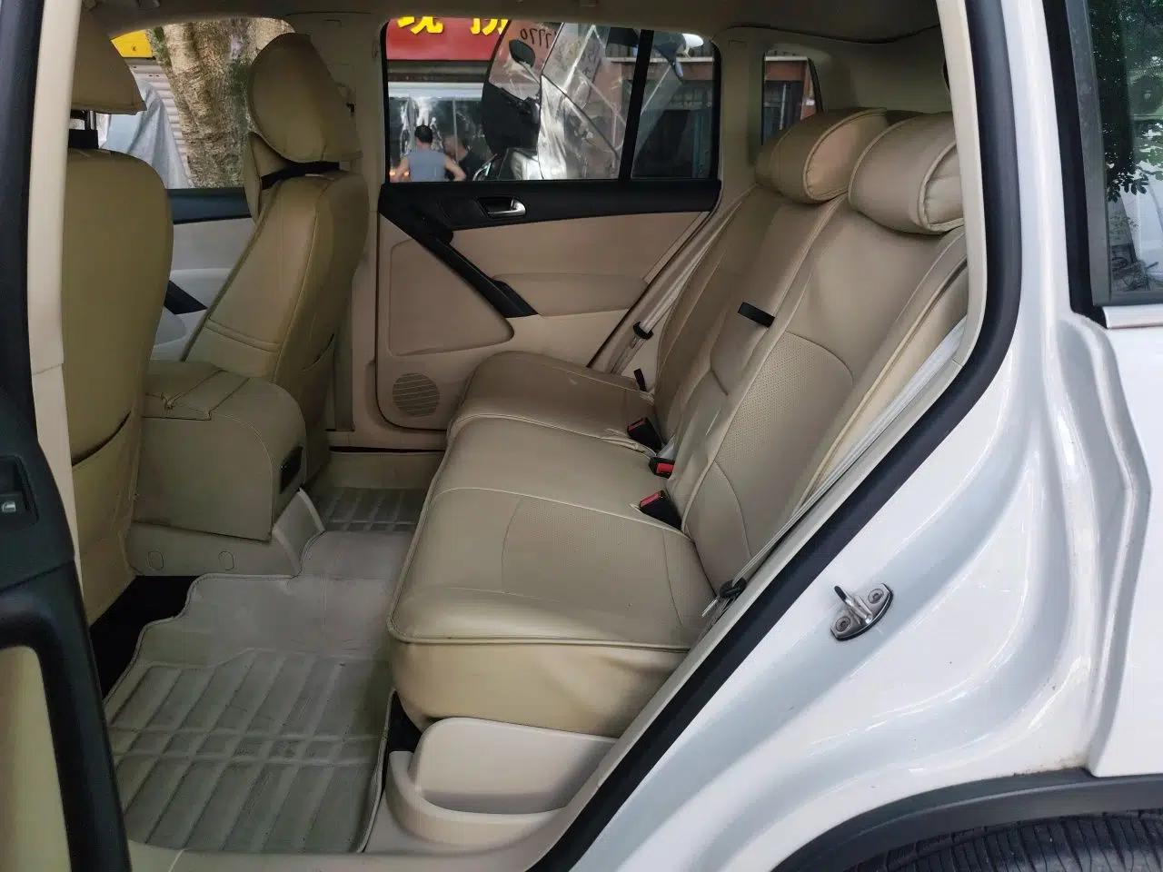 Volkswagen Tiguan 2012 1.8TSI Manual Two-Wheel Drive Urban Edition — миниатюра 17