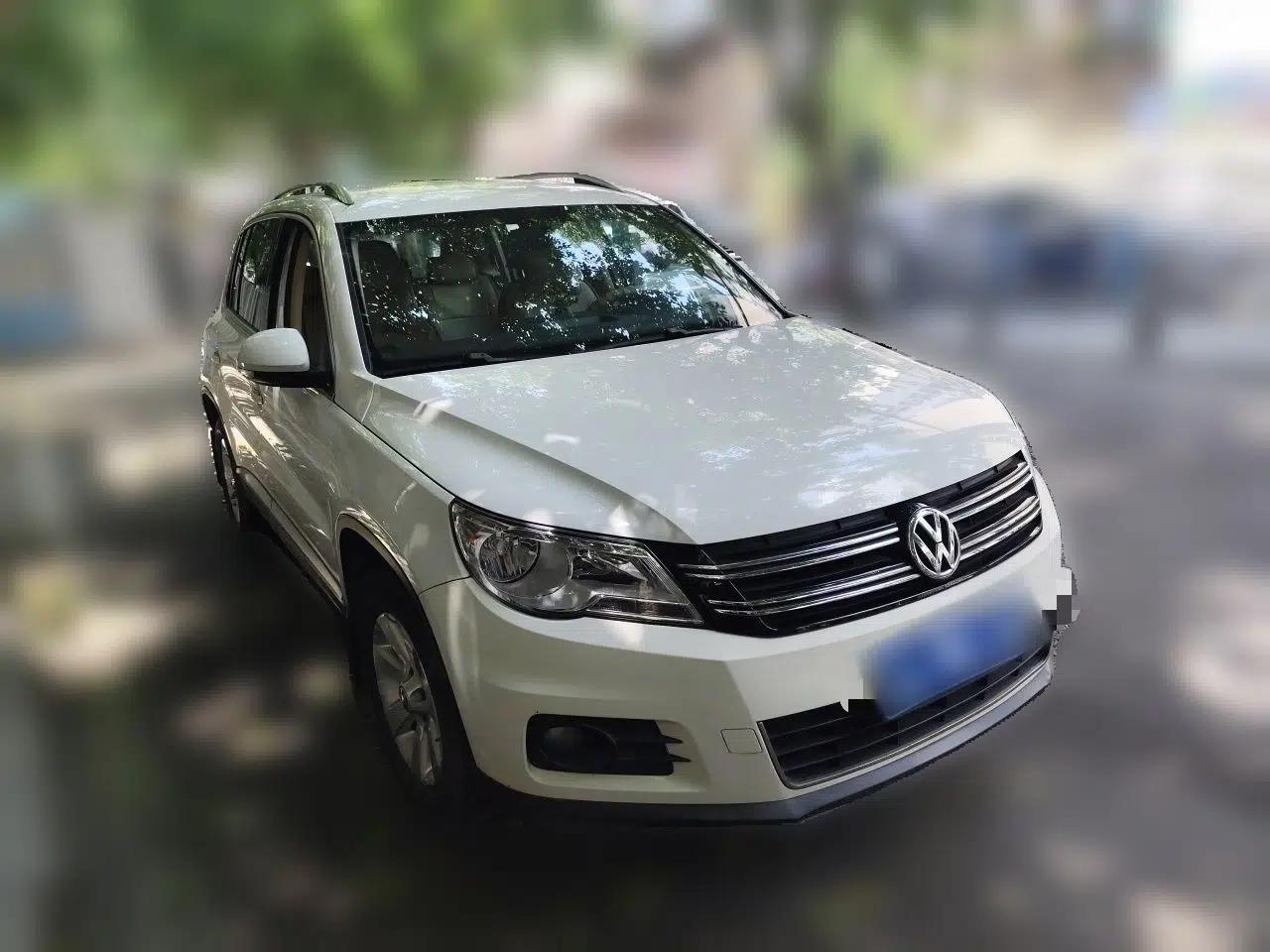 Volkswagen Tiguan 2012 1.8TSI Manual Two-Wheel Drive Urban Edition — миниатюра 3