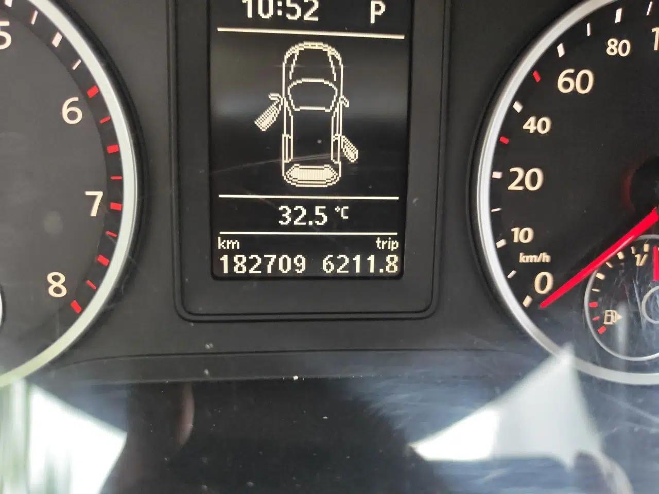 Volkswagen Tiguan 2010 2.0 TSI Automatic All-Wheel Drive Flagship Edition — миниатюра 12
