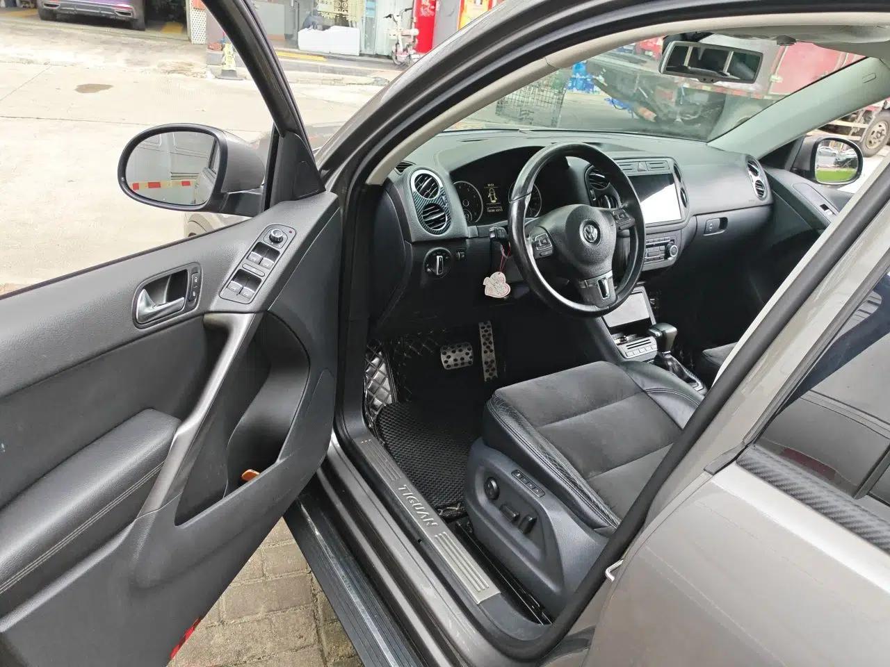 Volkswagen Tiguan 2010 2.0 TSI Automatic All-Wheel Drive Flagship Edition — миниатюра 16