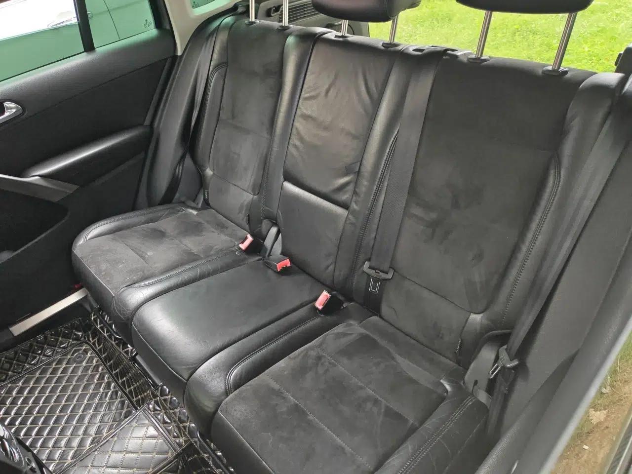 Volkswagen Tiguan 2010 2.0 TSI Automatic All-Wheel Drive Flagship Edition — миниатюра 17