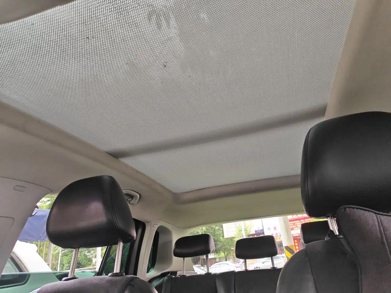 Volkswagen Tiguan 2010 2.0 TSI Automatic All-Wheel Drive Flagship Edition — миниатюра 18