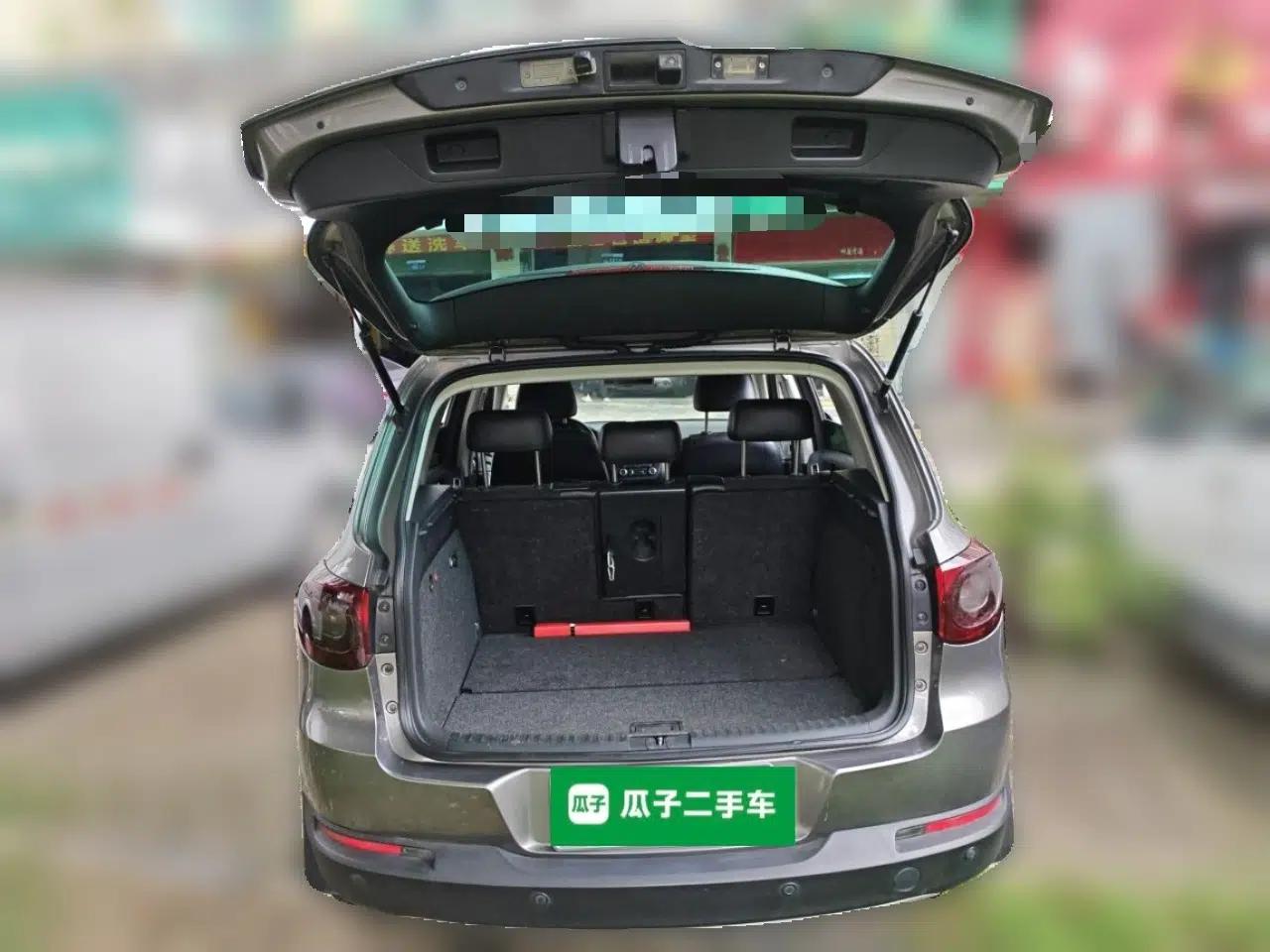 Volkswagen Tiguan 2010 2.0 TSI Automatic All-Wheel Drive Flagship Edition — миниатюра 19