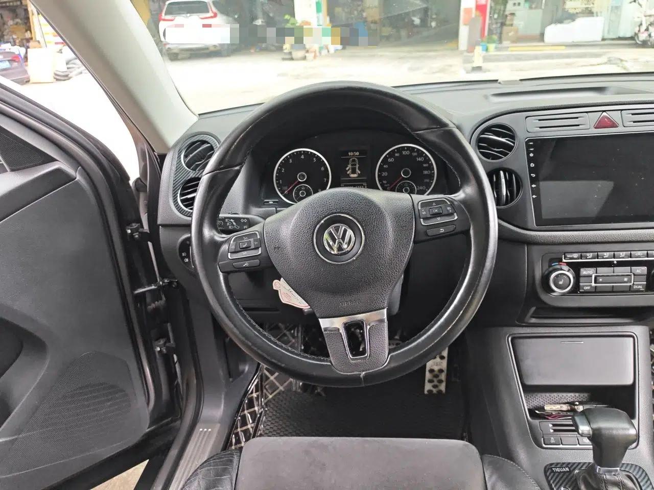 Volkswagen Tiguan 2010 2.0 TSI Automatic All-Wheel Drive Flagship Edition — миниатюра 10