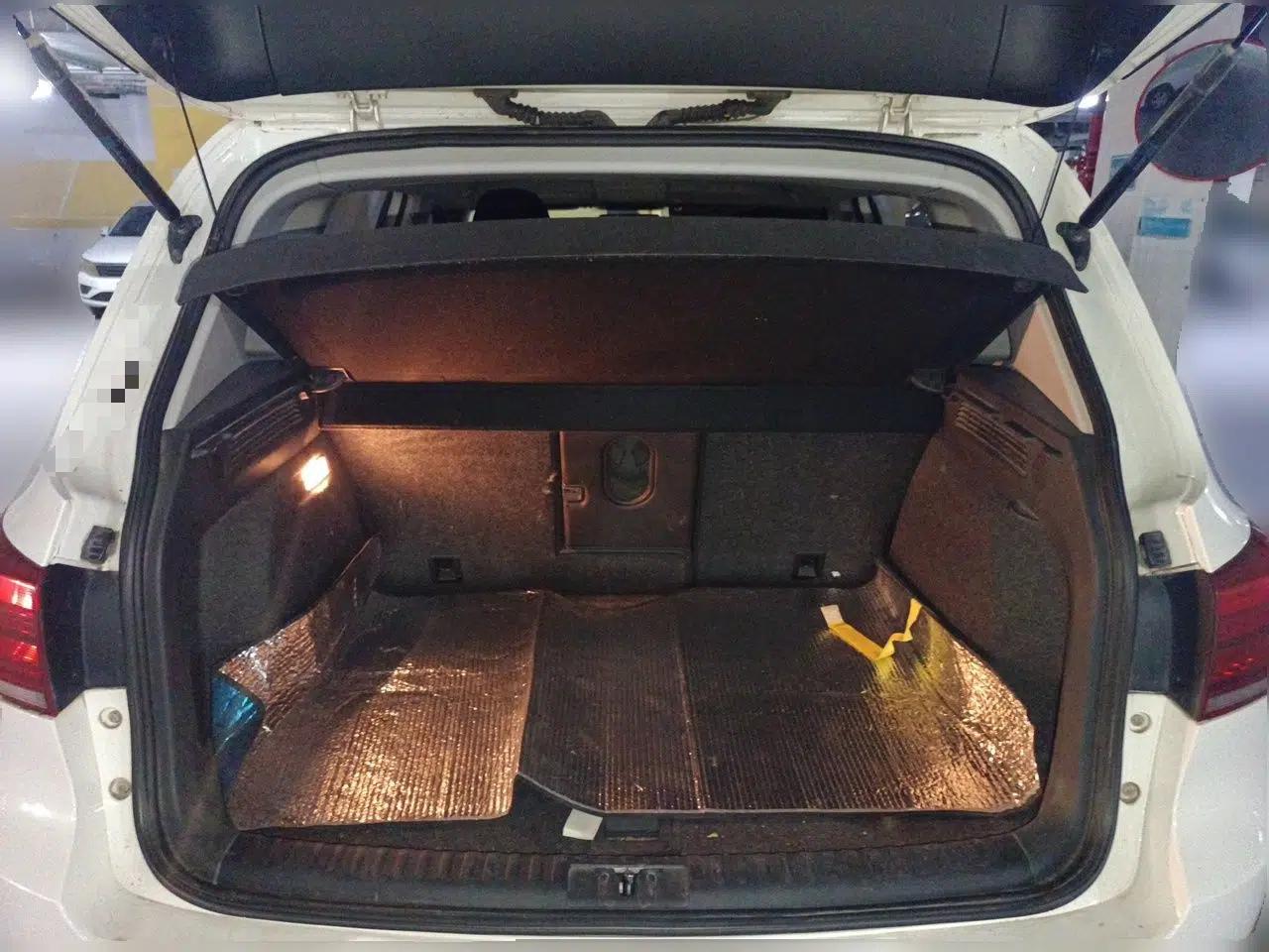 Volkswagen Tiguan 2013 1.8TSI Manual Two-Wheel Drive Trend Edition — миниатюра 19