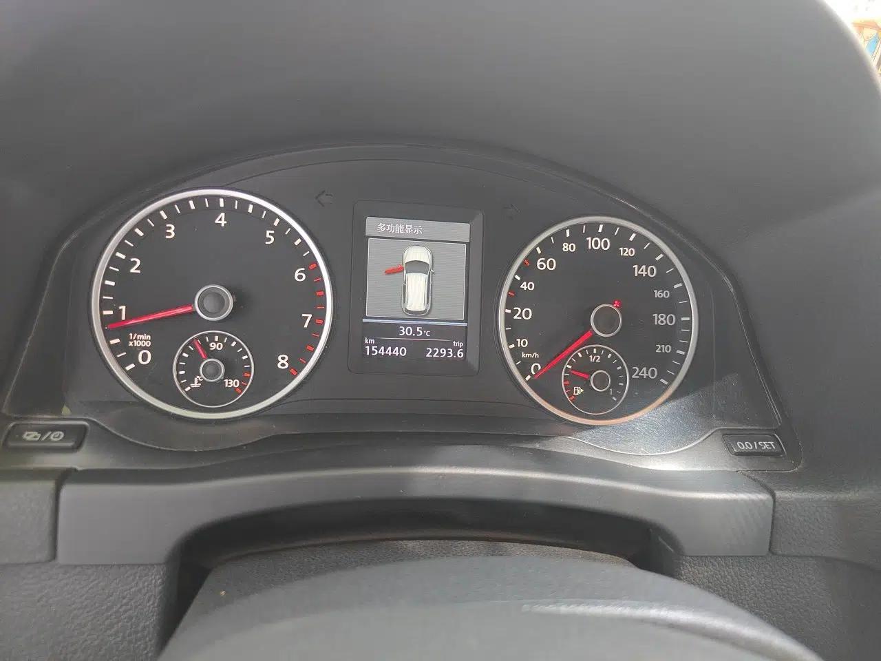 Volkswagen Tiguan 2013 1.8TSI Automatic Two-Wheel Drive Luxury Model — миниатюра 11