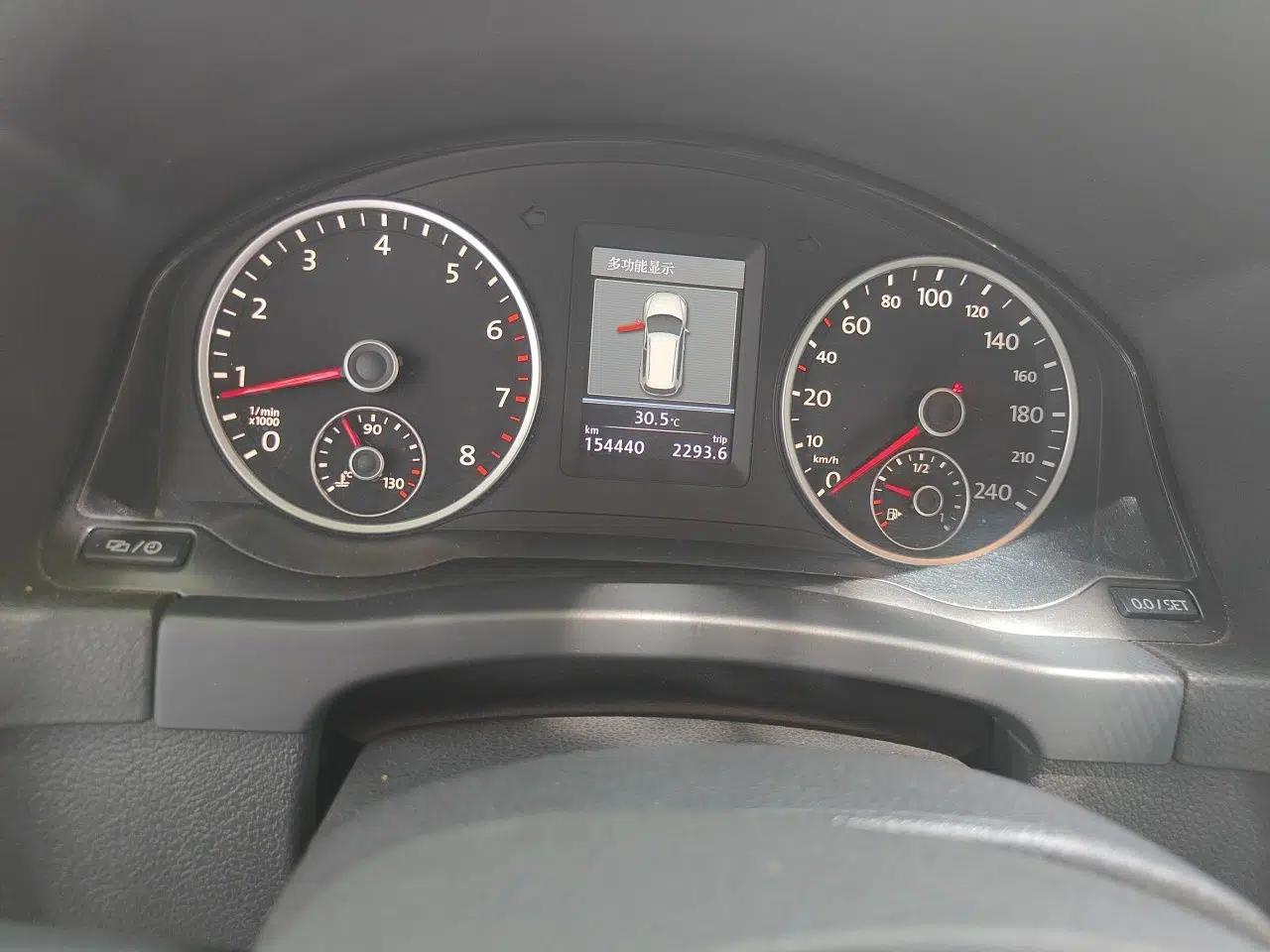 Volkswagen Tiguan 2013 1.8TSI Automatic Two-Wheel Drive Luxury Model — миниатюра 12