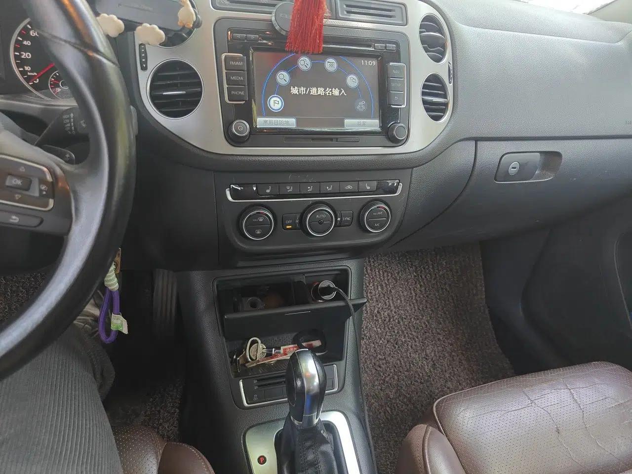 Volkswagen Tiguan 2013 1.8TSI Automatic Two-Wheel Drive Luxury Model — миниатюра 13