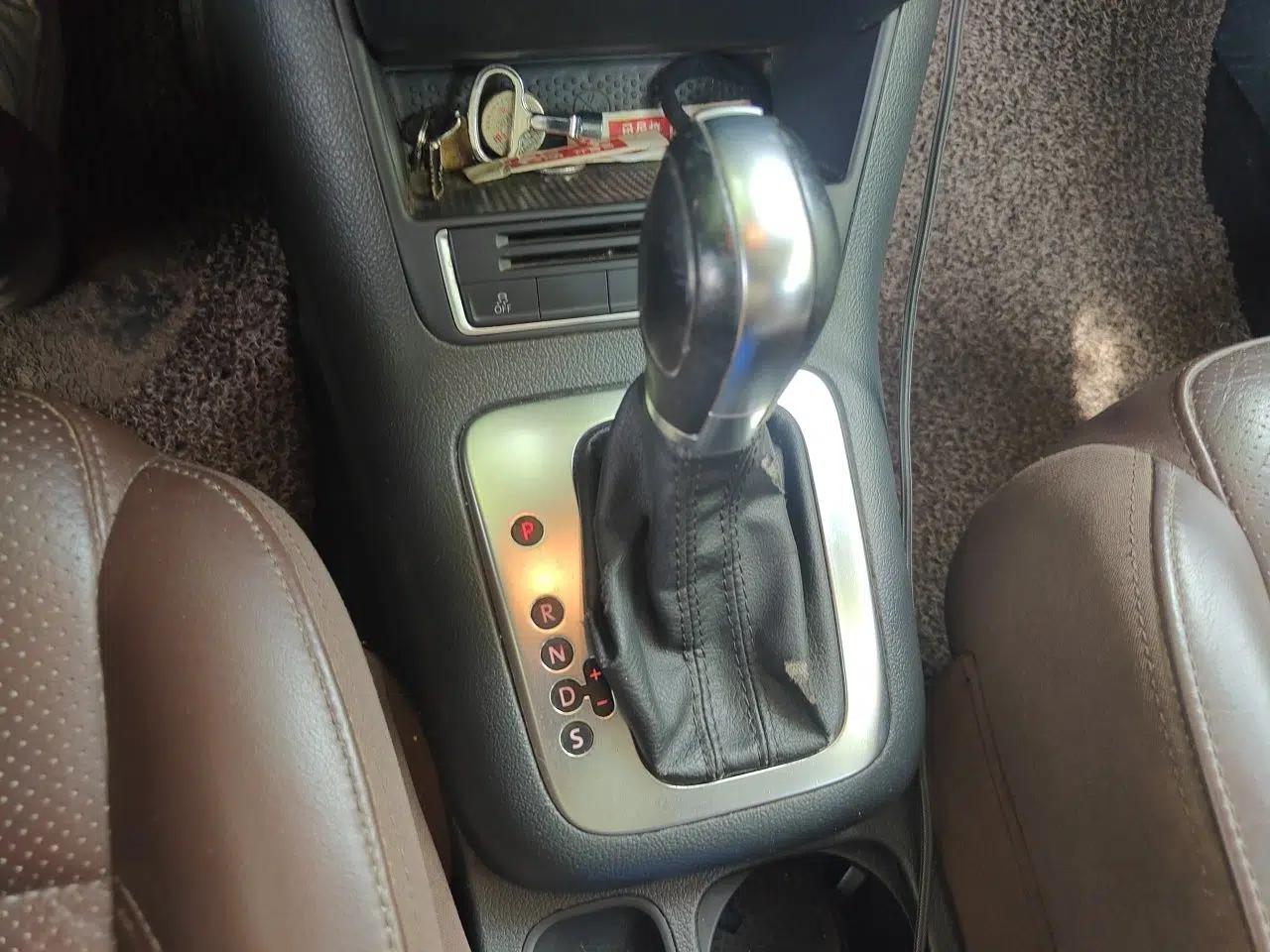 Volkswagen Tiguan 2013 1.8TSI Automatic Two-Wheel Drive Luxury Model — миниатюра 14