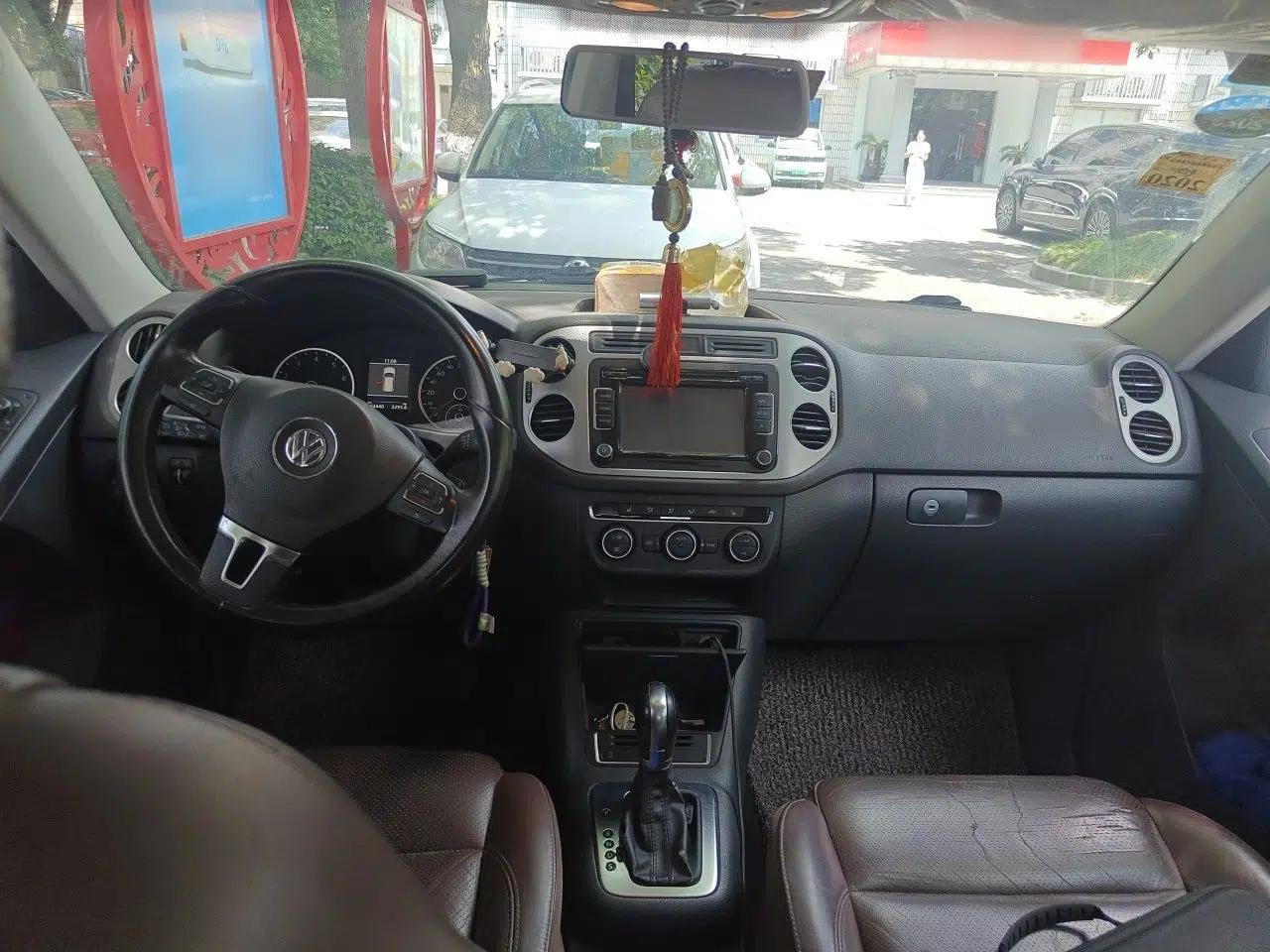 Volkswagen Tiguan 2013 1.8TSI Automatic Two-Wheel Drive Luxury Model — миниатюра 9
