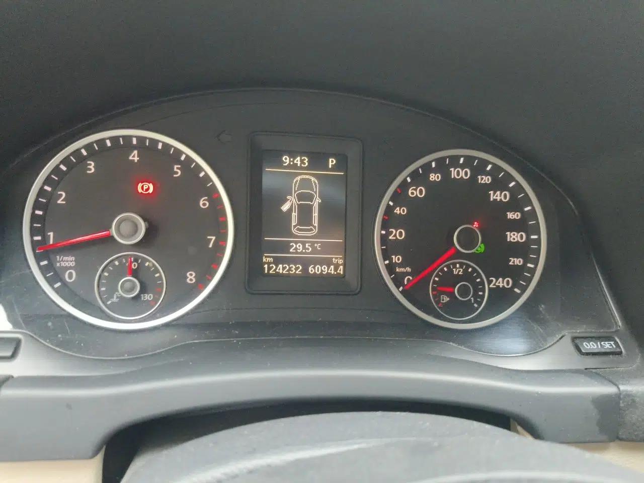 Volkswagen Tiguan 2012 2.0 TSI Automatic All-Wheel Drive Flagship Edition — миниатюра 11