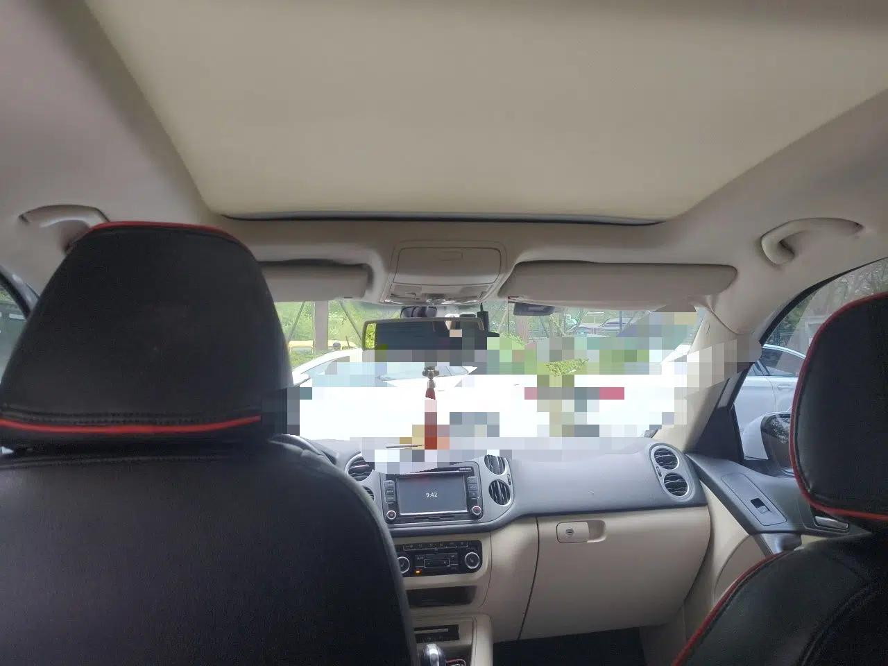Volkswagen Tiguan 2012 2.0 TSI Automatic All-Wheel Drive Flagship Edition — миниатюра 18