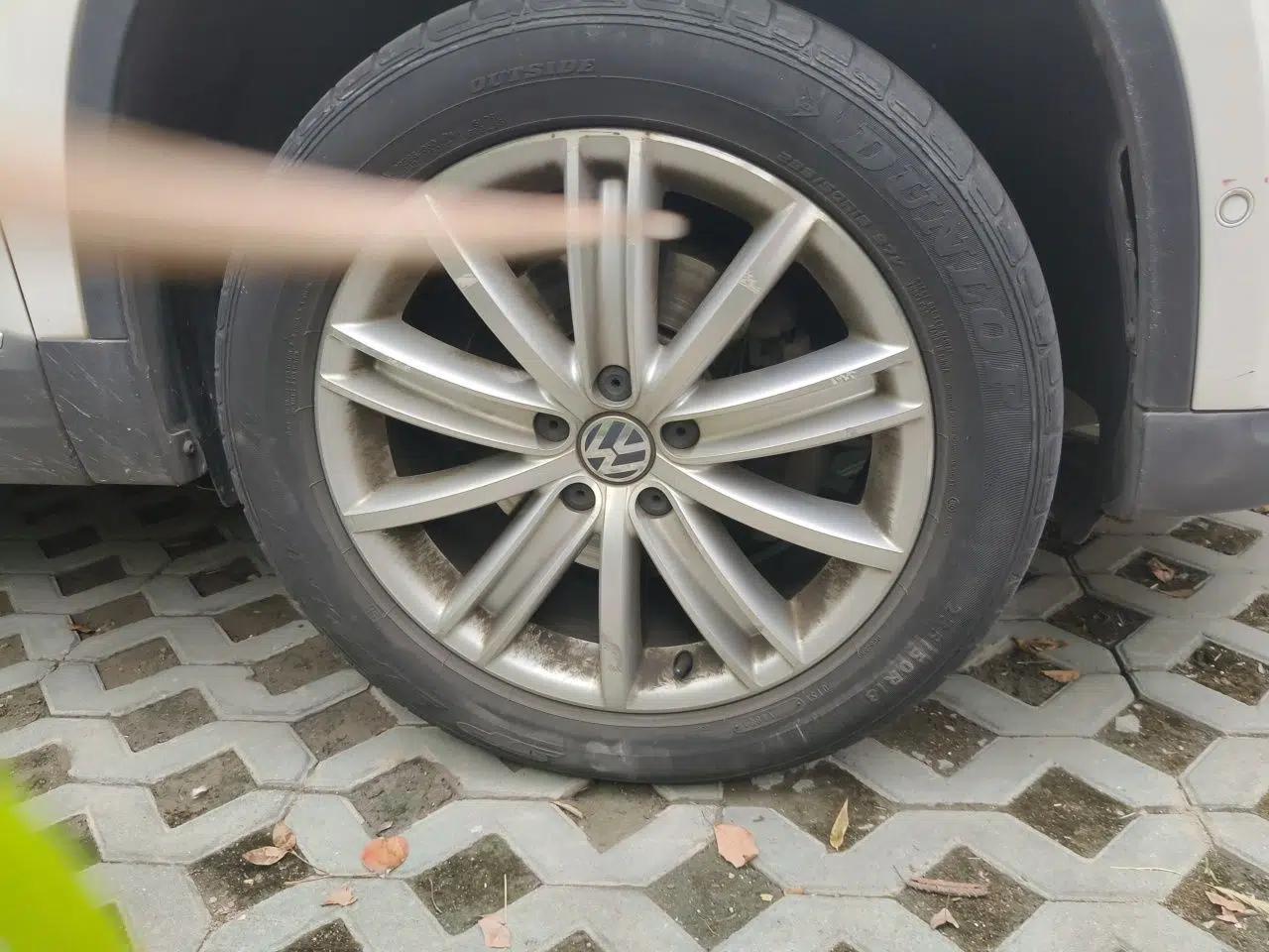 Volkswagen Tiguan 2012 2.0 TSI Automatic All-Wheel Drive Flagship Edition — миниатюра 8