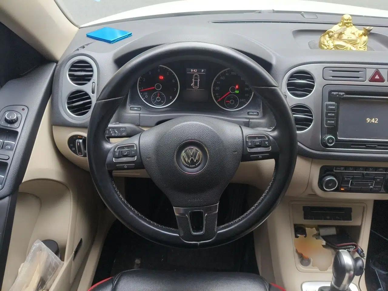 Volkswagen Tiguan 2012 2.0 TSI Automatic All-Wheel Drive Flagship Edition — миниатюра 10