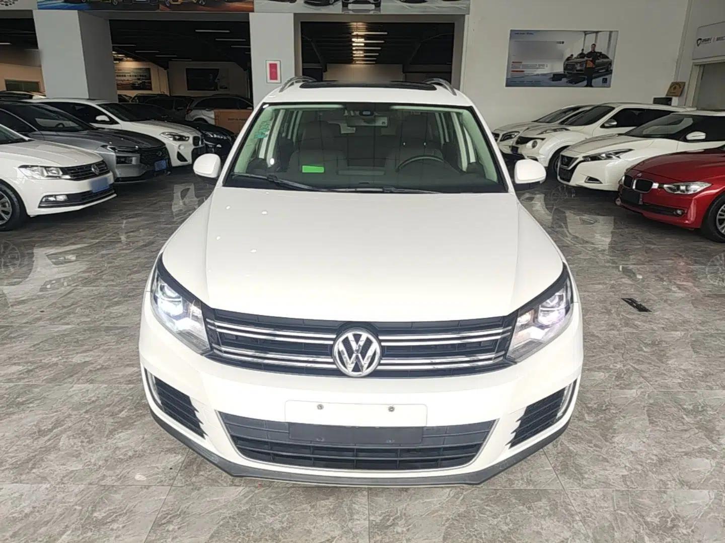 Volkswagen Tiguan 2016 300TSI Automatic Two-Wheel Drive Luxury Edition — миниатюра 2