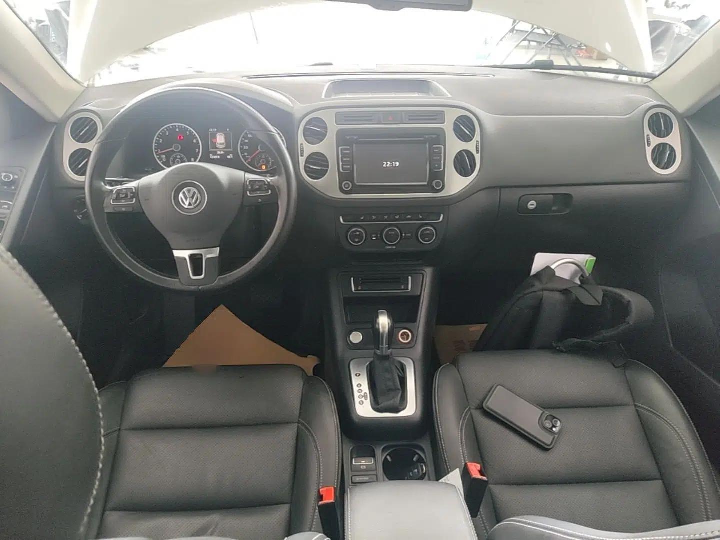 Volkswagen Tiguan 2016 300TSI Automatic Two-Wheel Drive Luxury Edition — миниатюра 12