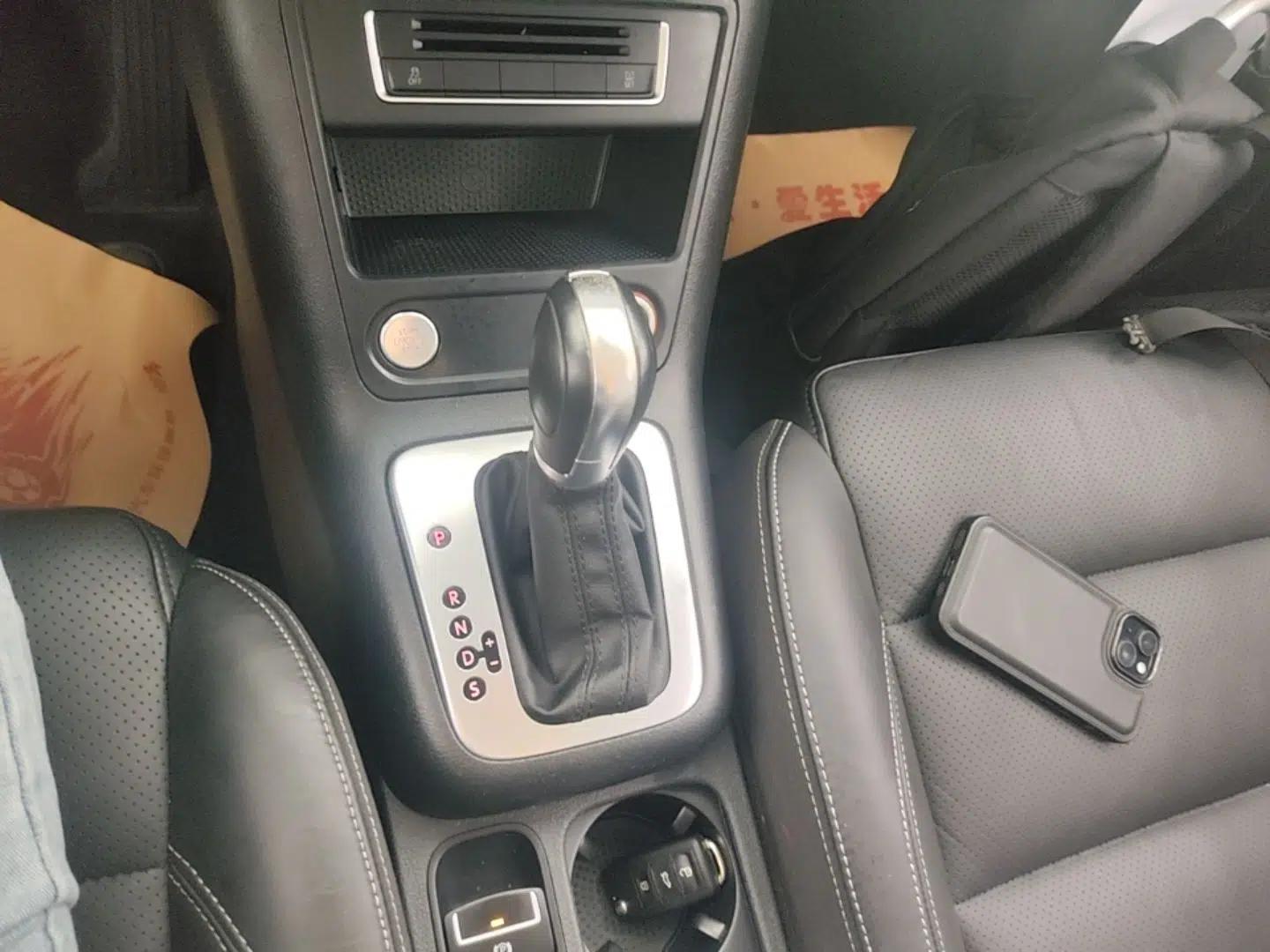 Volkswagen Tiguan 2016 300TSI Automatic Two-Wheel Drive Luxury Edition — миниатюра 16