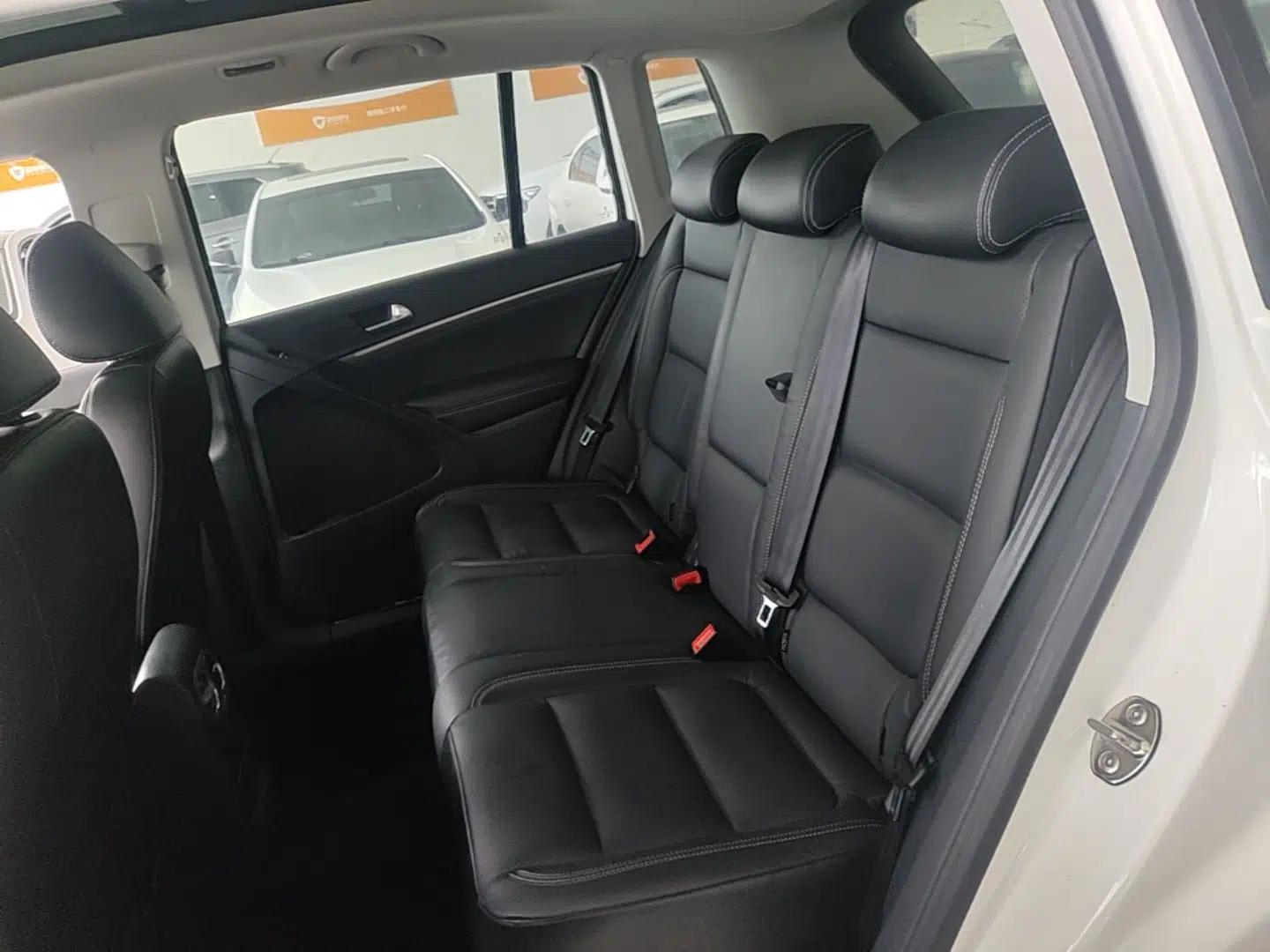 Volkswagen Tiguan 2016 300TSI Automatic Two-Wheel Drive Luxury Edition — миниатюра 20