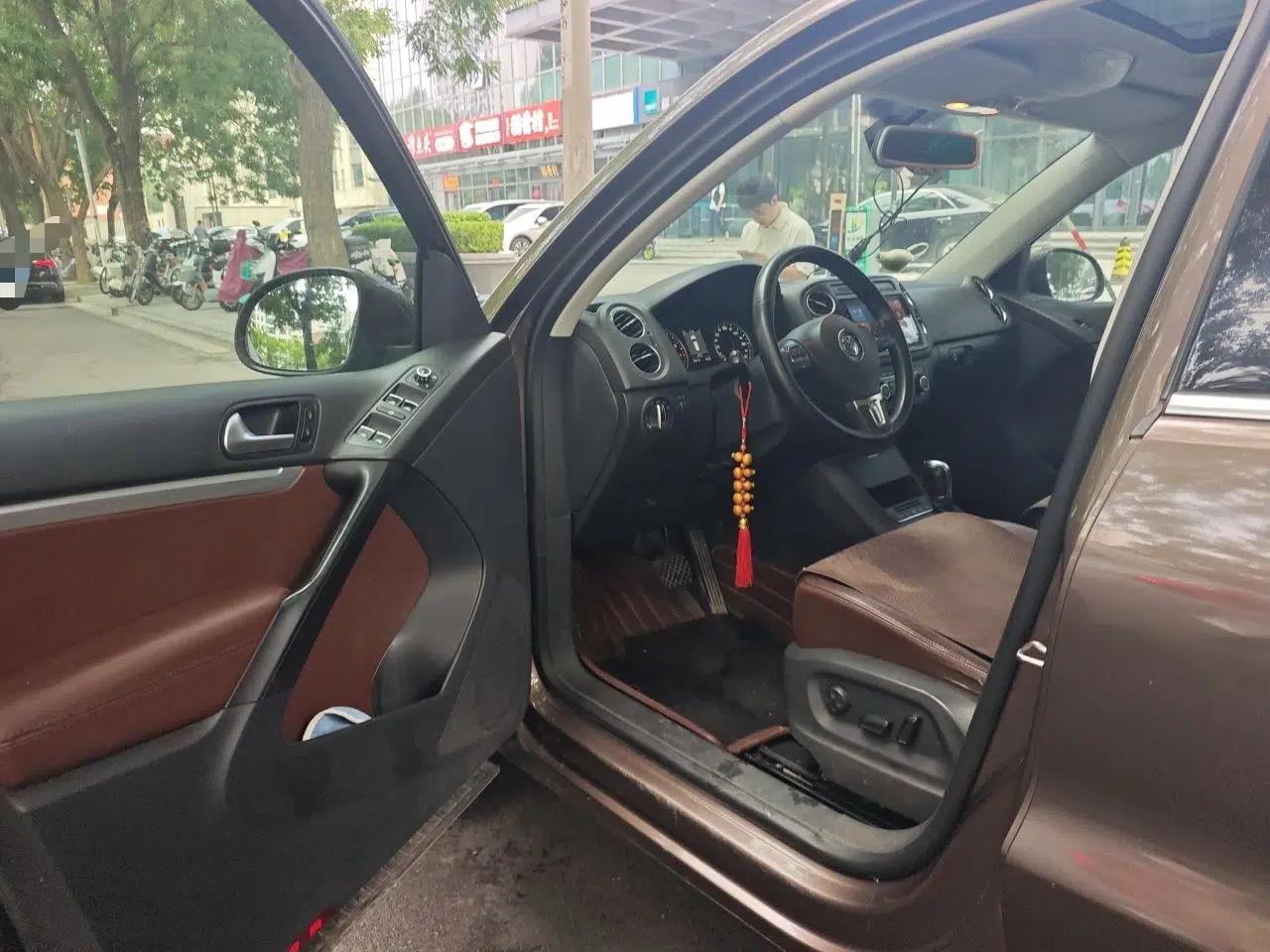 Volkswagen Tiguan 2012 2.0 TSI Comfort Edition — миниатюра 16