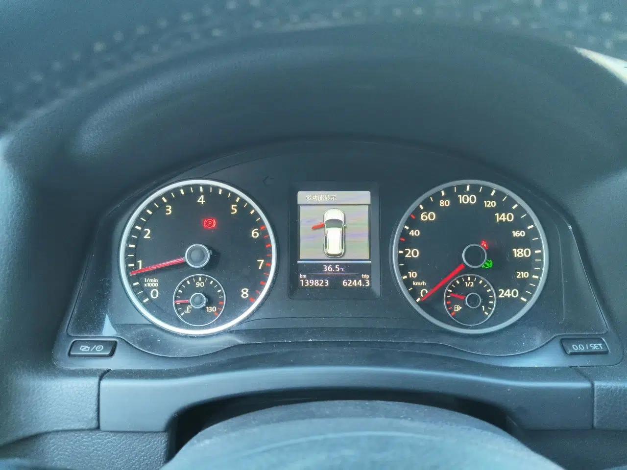 Volkswagen Tiguan 2013 1.8TSI Automatic Two-Wheel Drive Luxury Model — миниатюра 11