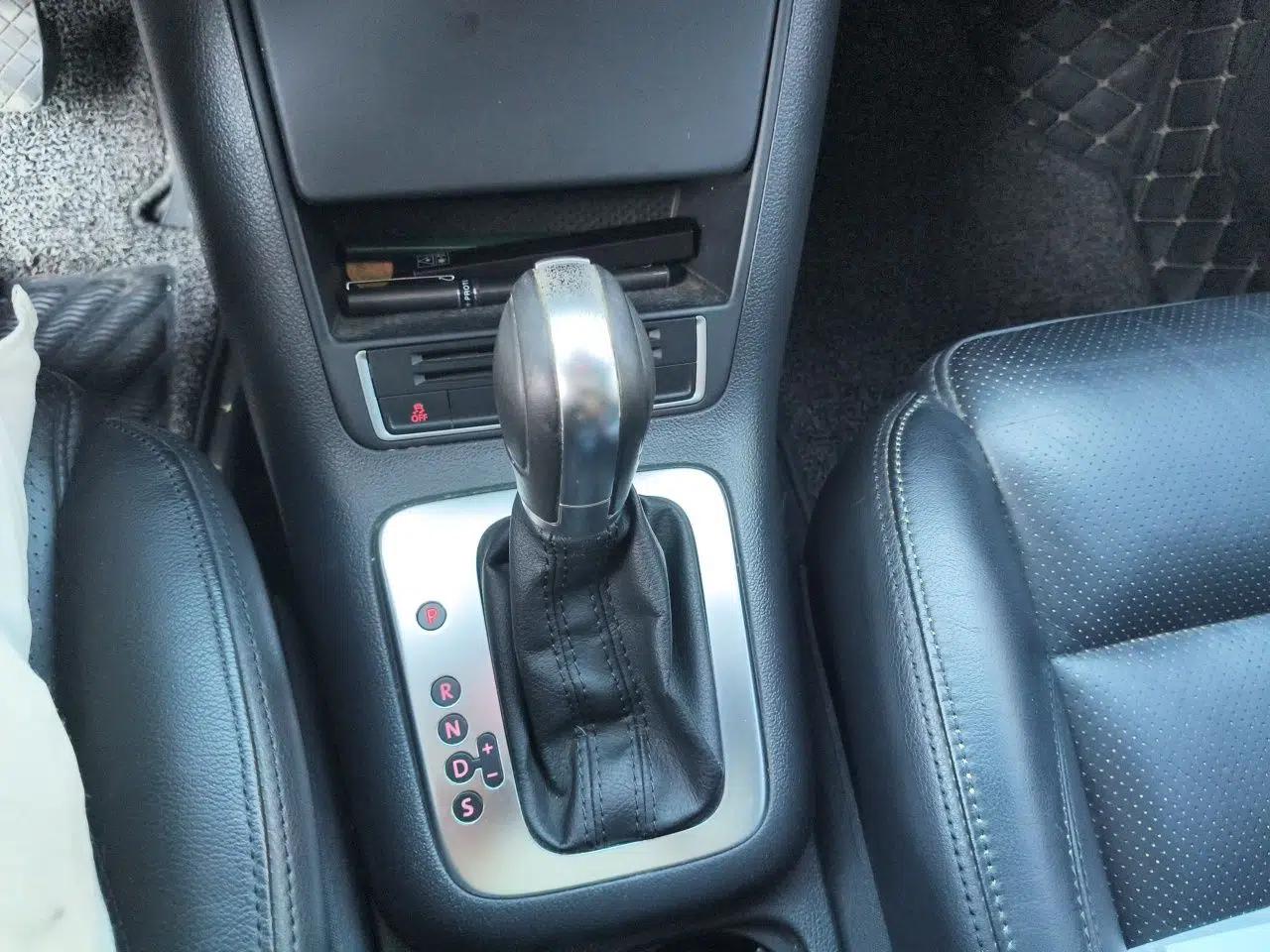 Volkswagen Tiguan 2013 1.8TSI Automatic Two-Wheel Drive Luxury Model — миниатюра 14