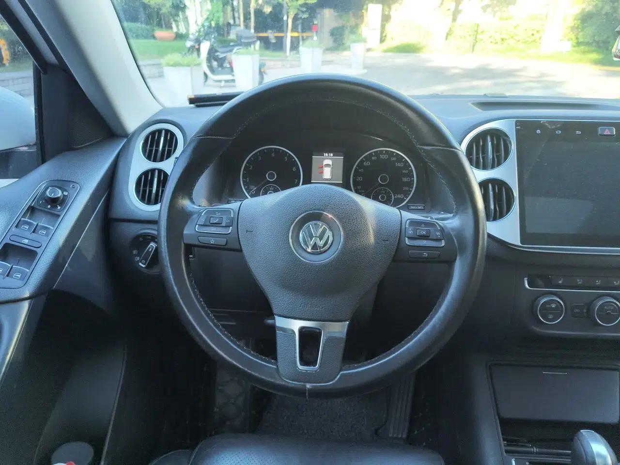 Volkswagen Tiguan 2013 1.8TSI Automatic Two-Wheel Drive Luxury Model — миниатюра 10