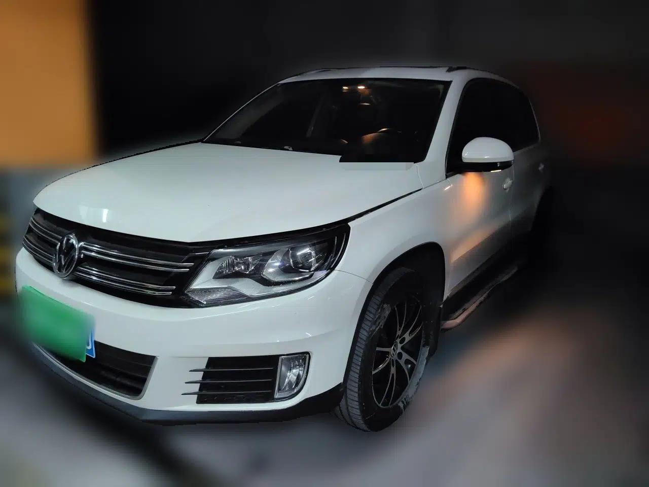 Volkswagen Tiguan 2015 1.8TSI Automatic All-Wheel-Drive Luxury Model — миниатюра 1