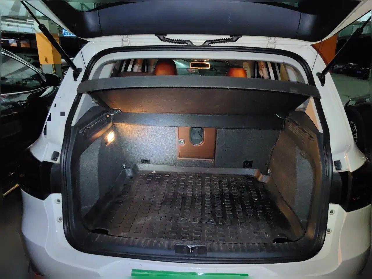 Volkswagen Tiguan 2015 1.8TSI Automatic All-Wheel-Drive Luxury Model — миниатюра 19