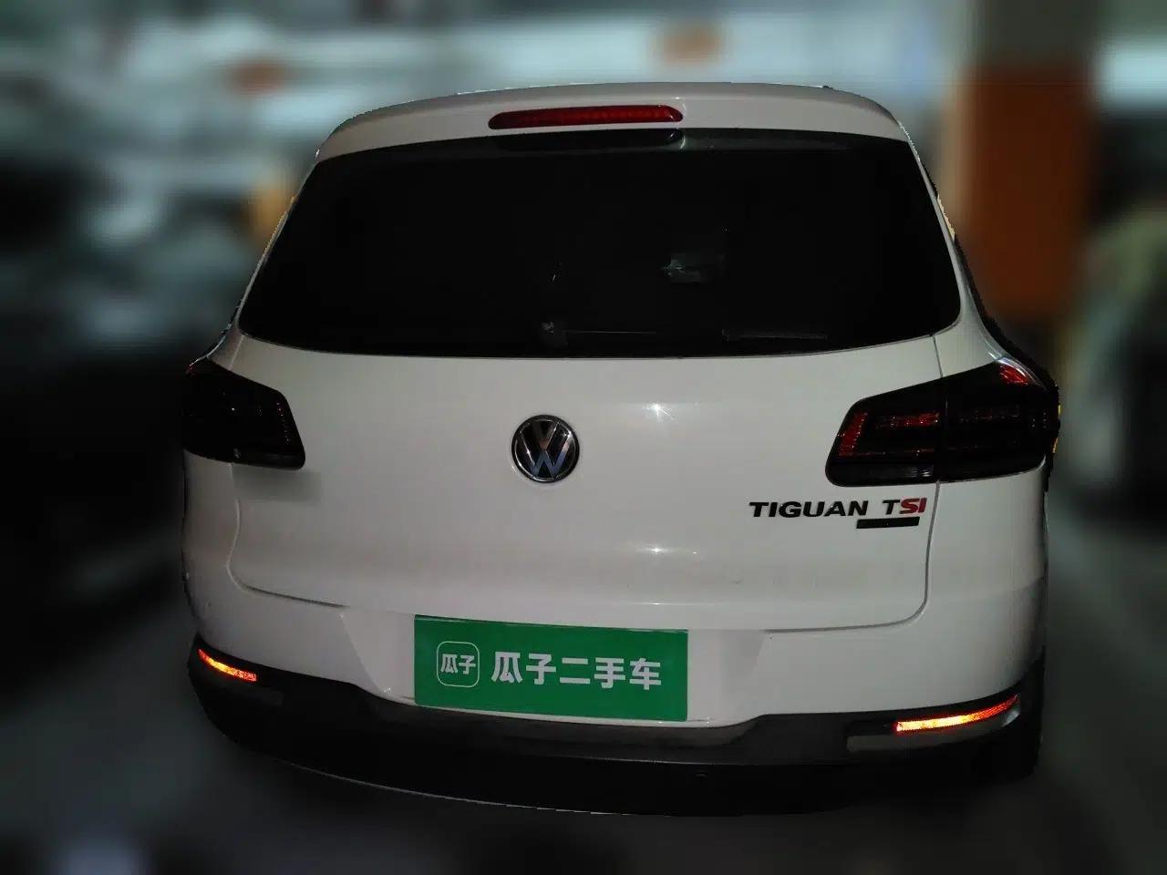 Volkswagen Tiguan 2015 1.8TSI Automatic All-Wheel-Drive Luxury Model — миниатюра 5