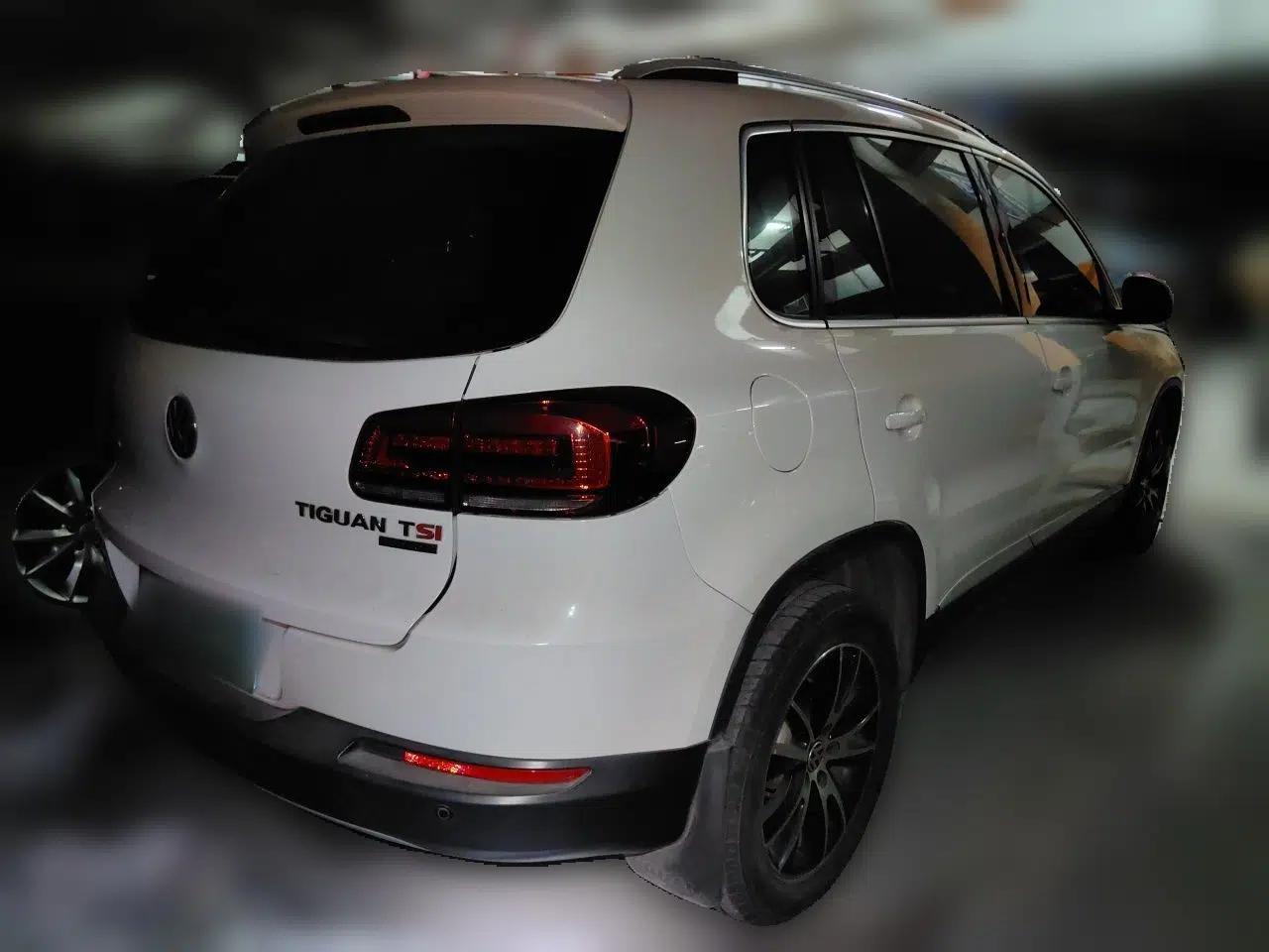Volkswagen Tiguan 2015 1.8TSI Automatic All-Wheel-Drive Luxury Model — миниатюра 6